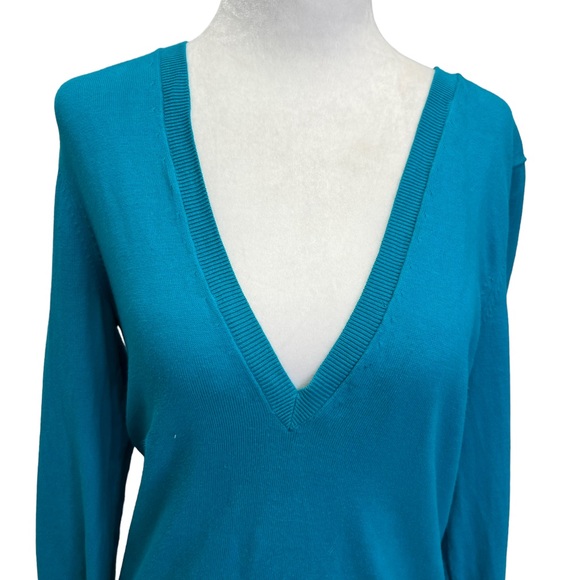 Banana Republic Blue Cotton V-Neck Long Sleeve Pullover Sweater Size M - Picture 2 of 9